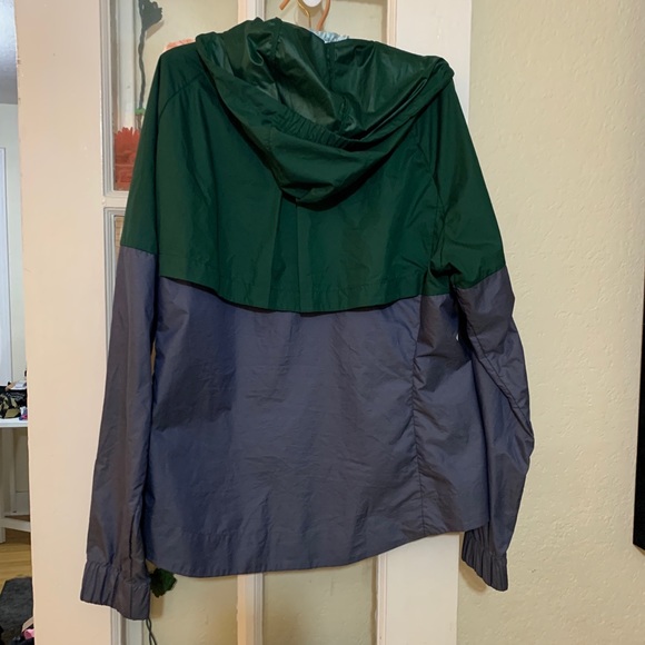 nike windbreaker - Picture 2 of 2